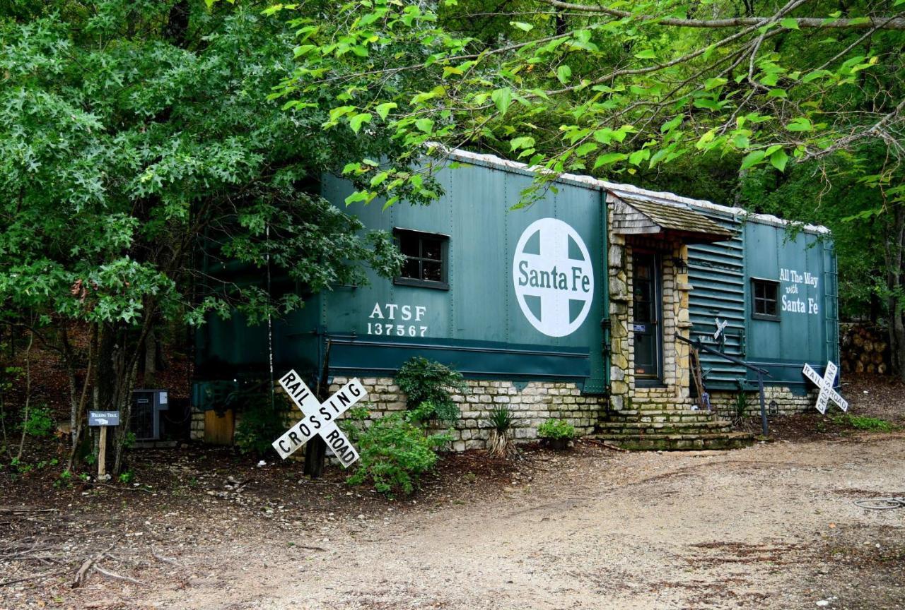 Country Woods Inn Glen Rose Exterior photo